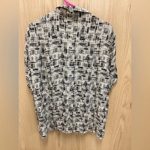 Men’s shirt - Picture 3 of 3